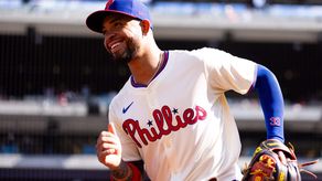 Edmundo Sosa le brinda mucha versatilidad defensiva de los Filis y eso lo ha valorado la organización dándole un buen aumento. Foto: Cortesía/Archivo