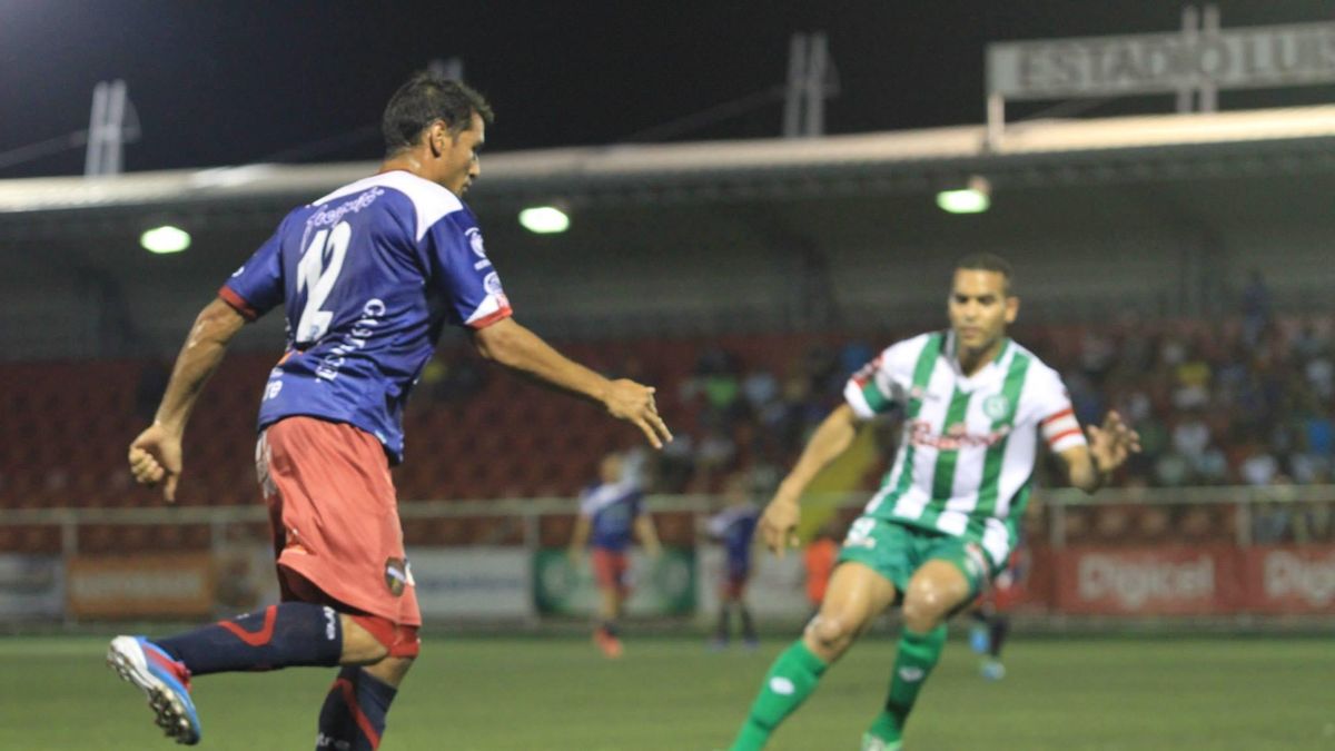 Josué Holder pone al Plaza Amador con medio boleto a semifinales