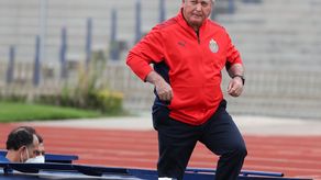 Las Chivas de Guadalajara despiden al entrenador Víctor Manuel Vucetich
