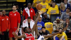 Rockets confirman operación de Capela y su baja por un mes y medio
