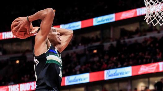 101-115. Antetokounmpo impone su liderazgo y Bucks ganan a Bulls en el United