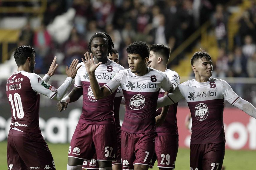 Saprissa se afianza en el segundo puesto con una victoria ante el campeón en Costa Rica