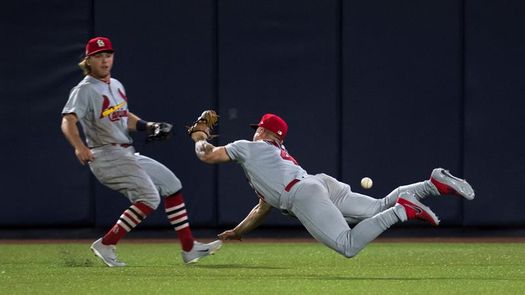 4-3. Tyler ONeil aprovecha un wild pitch y le da el triunfo a los Cardenales sobre los Filis