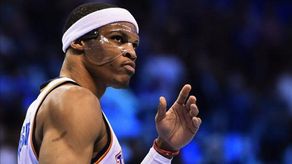 122-118. Westbrook conduce a los Thunder, que se mantienen en los octavos de la conferencia
