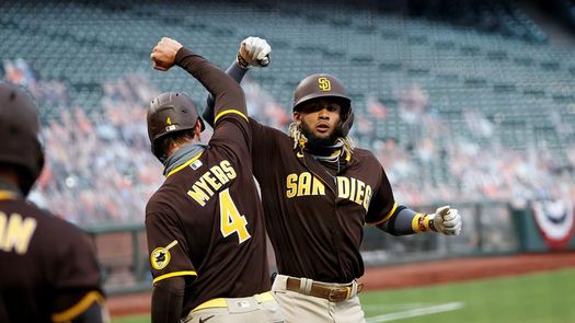 Padres establecen marca de cuatro partidos seguidos pegando grand slam