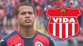 Chen ha jugado en España, Bélgica, Colombia, Costa Rica y El Salvador.&nbsp;