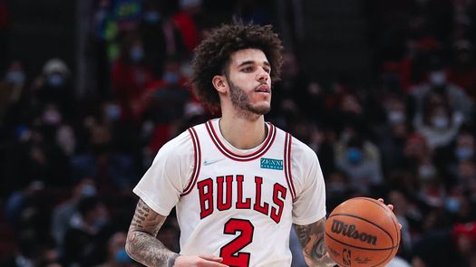 Lonzo Ball se perderá entre 6 y 8 semanas por lesión en la rodilla izquierda.