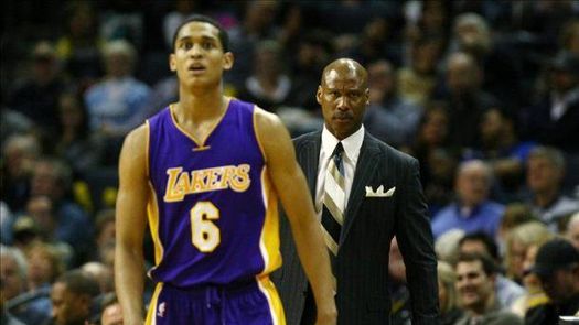 99-101. Clarckson conduce a los Lakers a la victoria