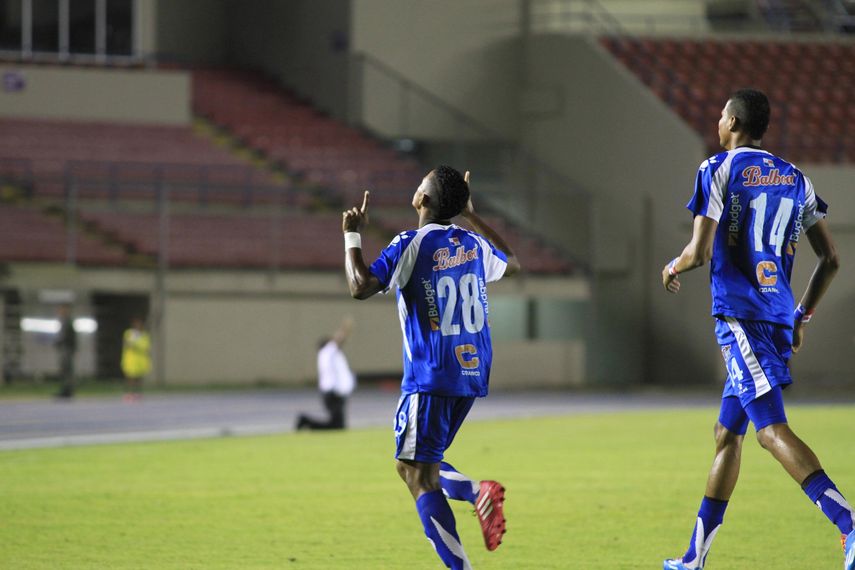 Árabe Unido recupera el liderato, tras un trabajado 4-2 ante el Alianza FC