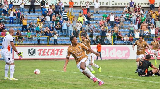 Roberto Nurse anota tres para clasificar a los Dorados a semifinales
