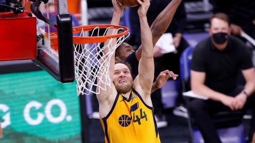 105-154. Bogdanovic lidera una anotación histórica de los diezmados Jazz