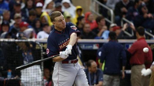5-2. Frazier y Bruce jonronean contra los Marlins