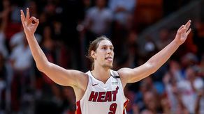 125-105. Adebayo, Butler y Olynyk lideran la paliza de los Heat a los Nuggets