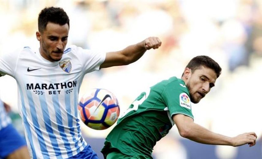 Juan Carlos, con posible rotura de ligamento cruzado anterior de la rodilla derecha