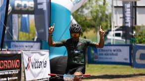 Roberto Herrera y Marcia Barrios campeones del Cruce del Istmo