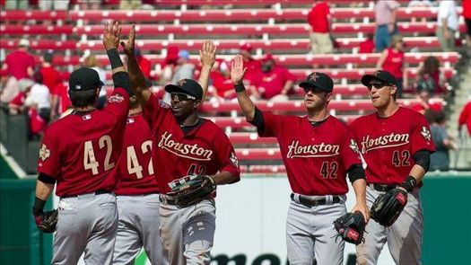 4-3. Gattis, Marisnick y Springer apalean a los Marineros