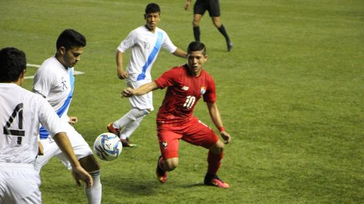 Guatemala frustra a una Panamá no contundente