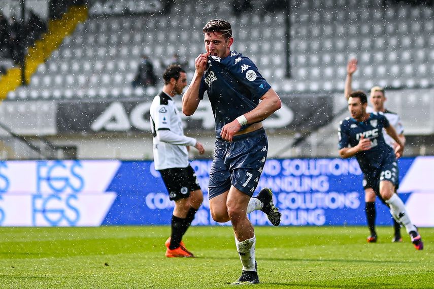 Adolfo Gaich marca con el Benevento en su primer partido de titular