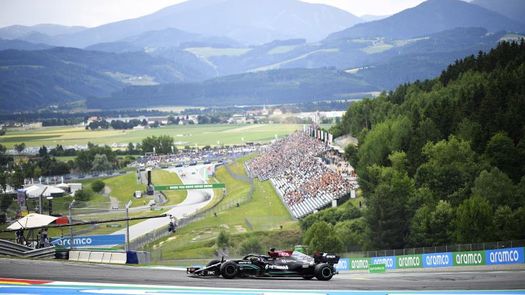 Hamilton prolonga su contrato con Mercedes hasta 2023