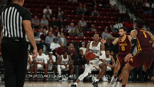 Iverson Molinar anotó 26 puntos para su Mississippi State.