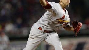 4-3. Martínez domina desde lo alto de la lomita a los Piratas y se apunta el triunfo de los Cardenales