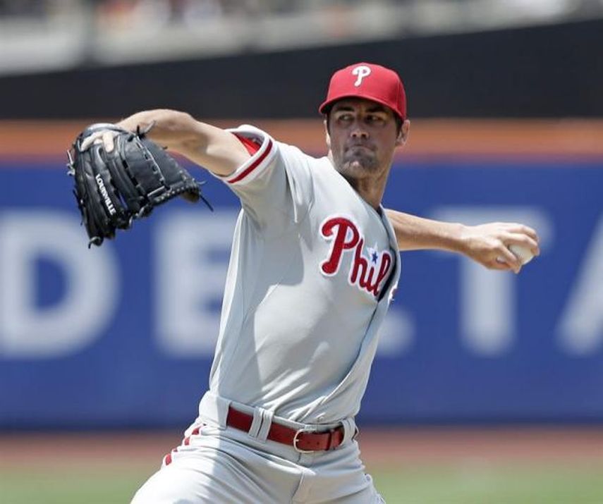 0-1. Hamels controla con su serpentina a los Cachorros