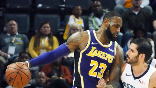 James se perderá otro dos partidos más con los Lakers