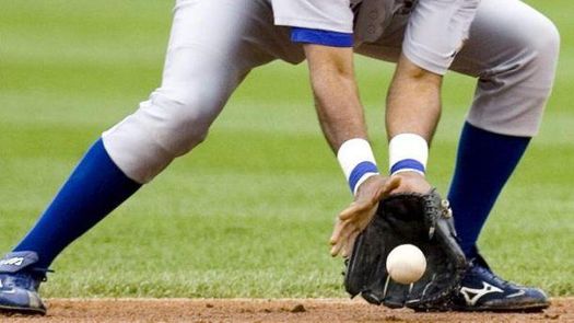 2-1. Syndergaard lanza sólido y vence a los Rojos