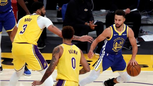 113-115: Curry se impone a James y los Warriors sorprenden a los Lakers