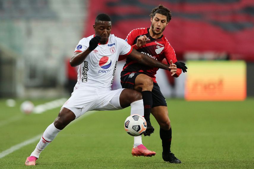 4-1. Paranaense elimina al América y se medirá en cuartos con Liga de Quito