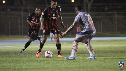 Sporting San Miguelito le arrebata el invicto al Plaza Amador