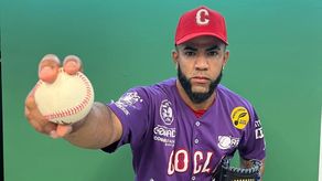 El lanzador coclesano Darío Agrazal Jr. fue uno de los cuatro peloteros tomados en el pique de refuerzos para las Semifinales del Béisbol Mayor 2026. Foto: Cortesía/@lenarojacocle