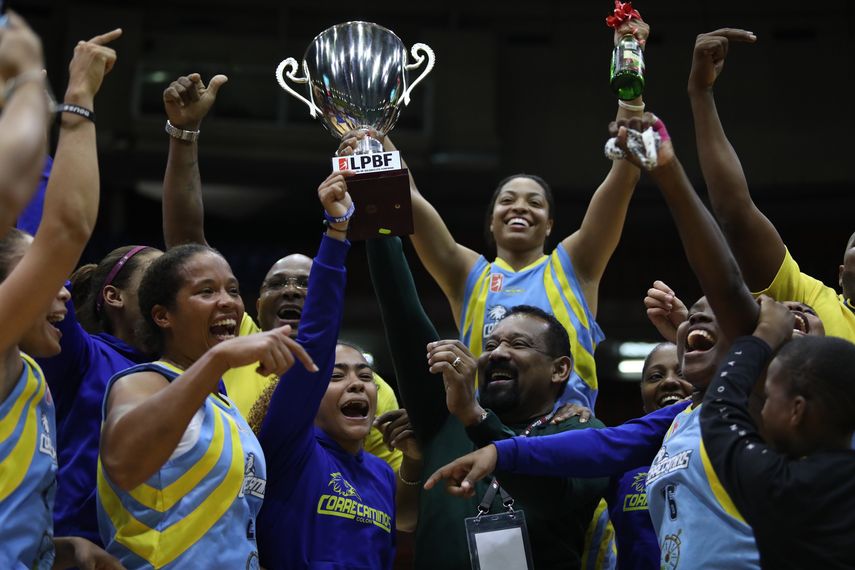 Las Correcaminos ganan el título de la LPBF