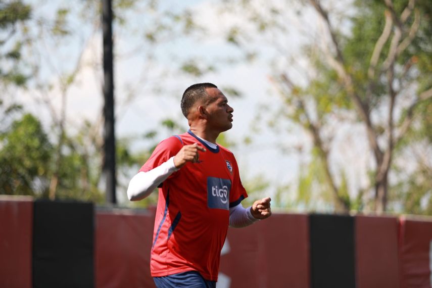 DT Mario Méndez: Estamos comprometidos en dejar al país en lo más alto