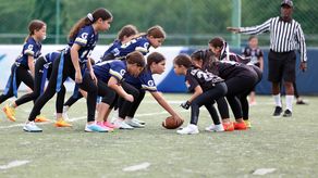 Disfruta en vivo de los partidos de la temporada 2025 de la Kiwanis Football League por ÚNICOS.&nbsp;