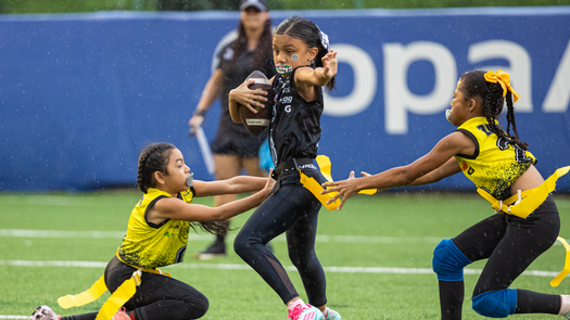 La categoría Micro Flag Femenino de la KFL tuvo un campeón tras una intensa batalla entre Kolts y Raiders. La categoría Micro Flag Femenino de la KFL tuvo un campeón tras una intensa batalla entre Kolts y Raiders.