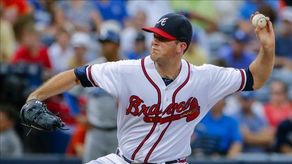 4-3. Wood y Johnson se combinan en el triunfo de los Bravos sobre los Dodgers