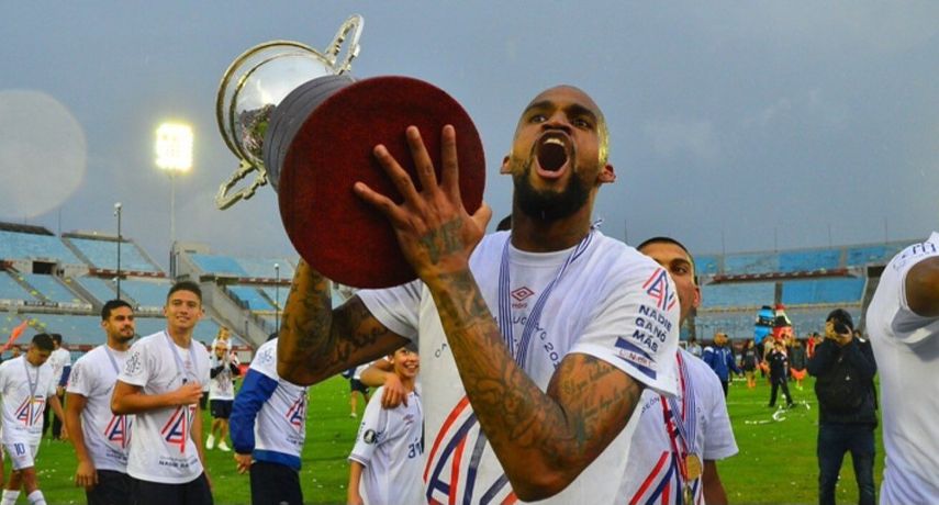 Luis Mejía suma 9 títulos con Nacional.&nbsp;