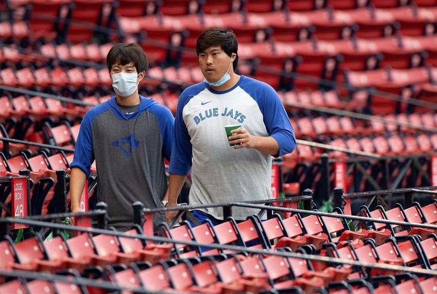 11-2. Ryu y Panik se combinan con los Azulejos y apalean a los Indios