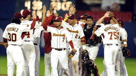 Oswaldo Guillén está dispuesto a dirigir a Venezuela en el Clásico Mundial 2017