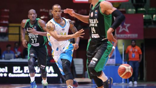 Correcaminos de Colón consiguen triunfo histórico