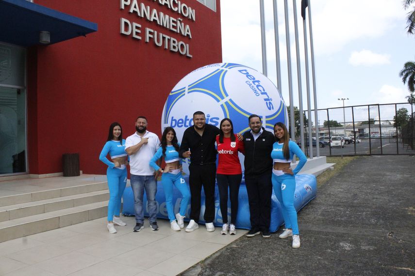 El juego cambia: Betcris se suma a la FPF para impulsar la pasión por el fútbol en Panamá