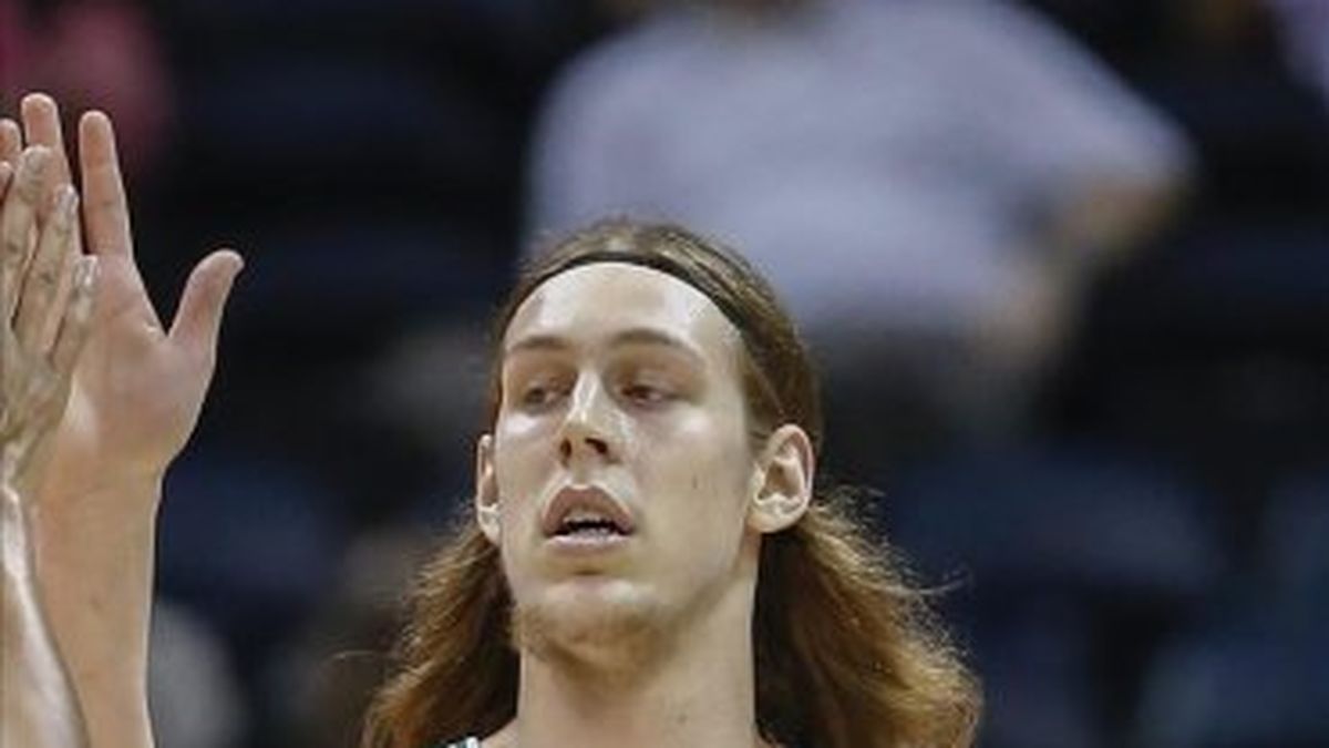89-102. Olynyk dirige el triunfo de los Celtics