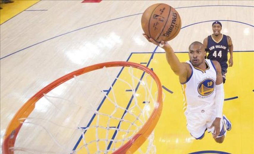 El brasileño Barbosa sigue afinado al frente de la orquesta de los Warriors