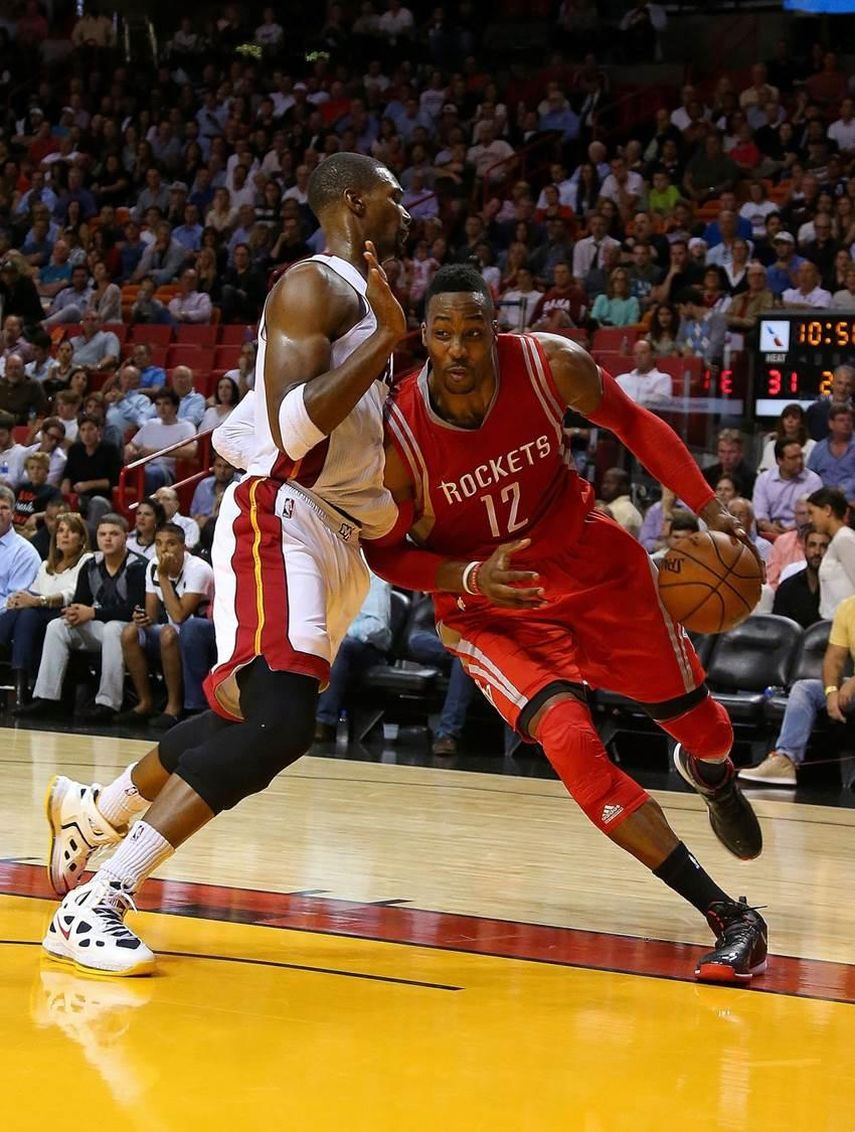 James y Bryant viven una noche /frustrante/; los Rockets ganan el duelo de los invictos