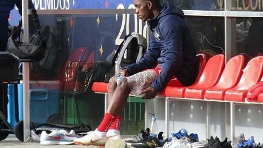 José Luis Rodríguez retirado del entrenamiento de la selección