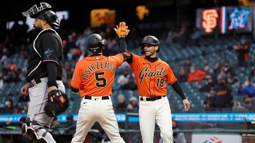 5-3. Wood y Yastrzemski se combinan para guiar la victoria de los Gigantes sobre los Marlins