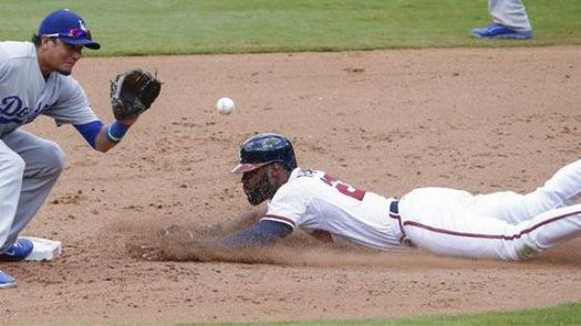 3-2. Heyward brilla en la defensa y preserva el triunfo de los Cardenales
