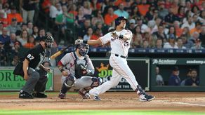 5-3. Brantley pega dos jonrones y los Astros vuelven a ganar