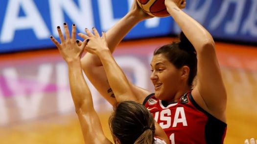 Dolson, pívot de las Sky, y toda su familia, dieron positivo por coronavirus